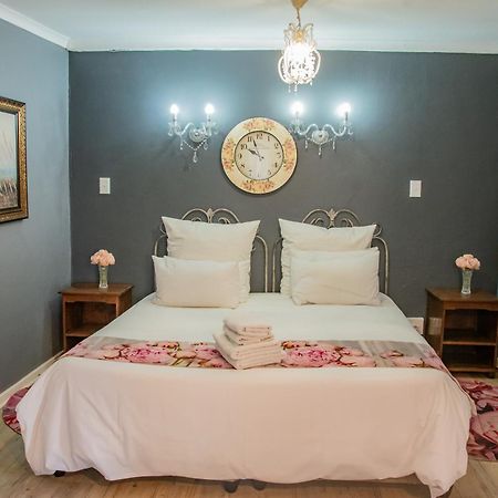פריס Mistique Waters Guesthouse מראה חיצוני תמונה