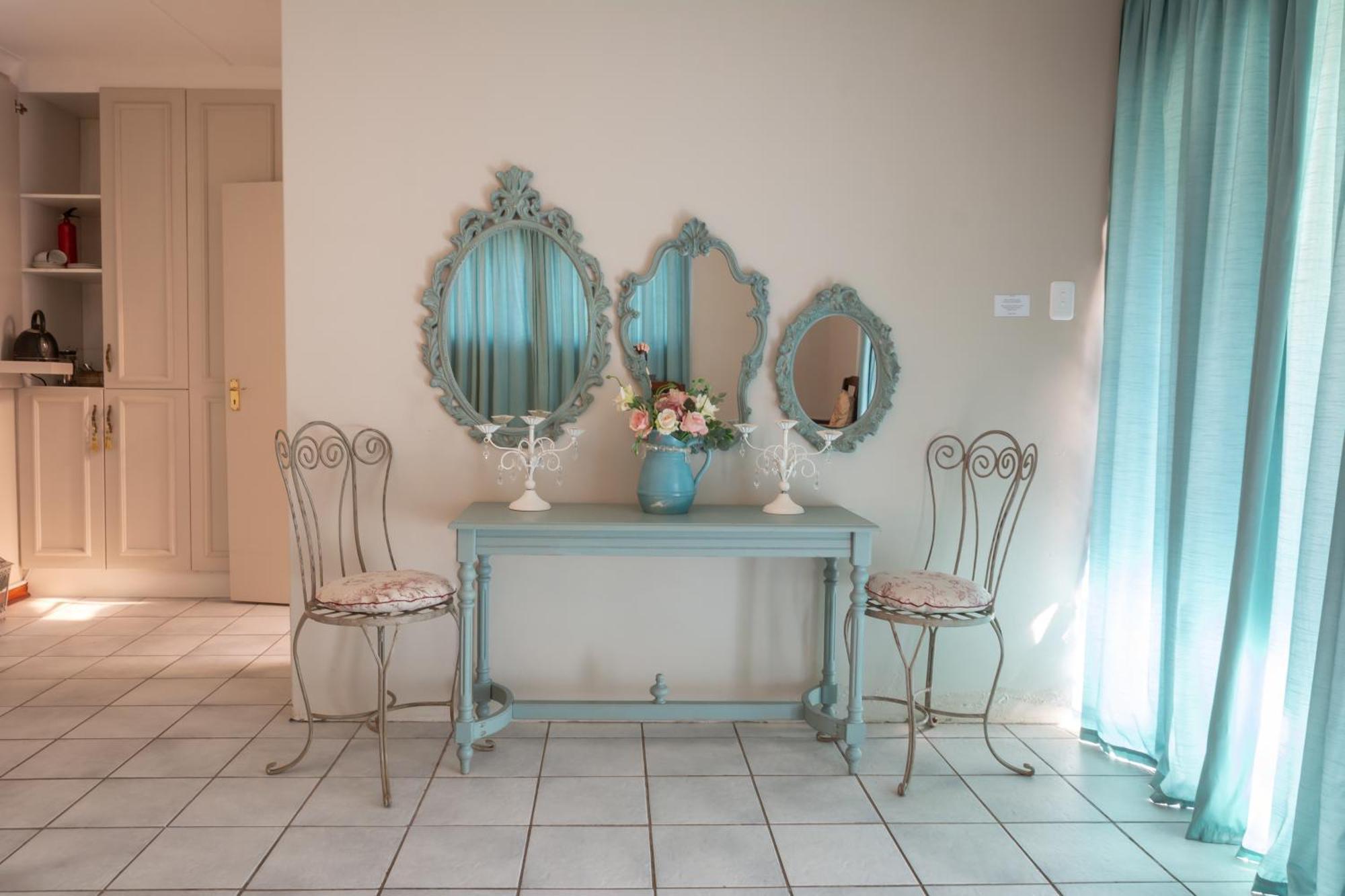 פריס Mistique Waters Guesthouse מראה חיצוני תמונה